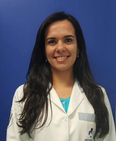 Natalia Alves Fernandes – Internação e UTI Veterinária
